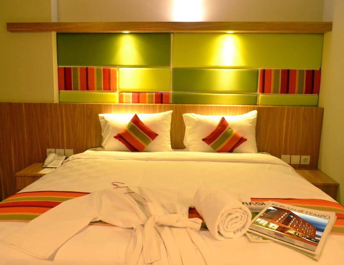 Kyriad Hotel Airport Jakarta Tangerang Exterior photo