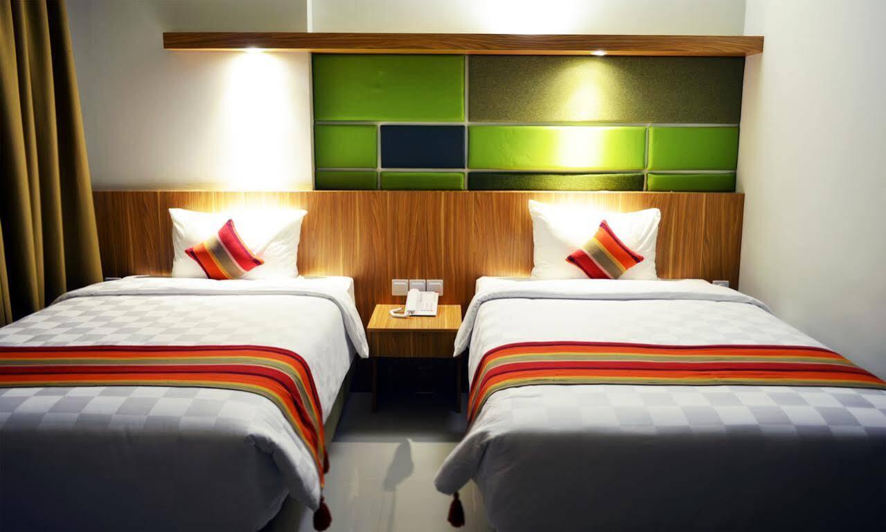 Kyriad Hotel Airport Jakarta Tangerang Exterior photo